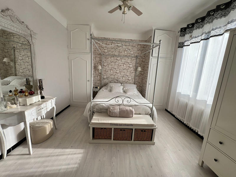 Maison - 140 m² - 8 pièces