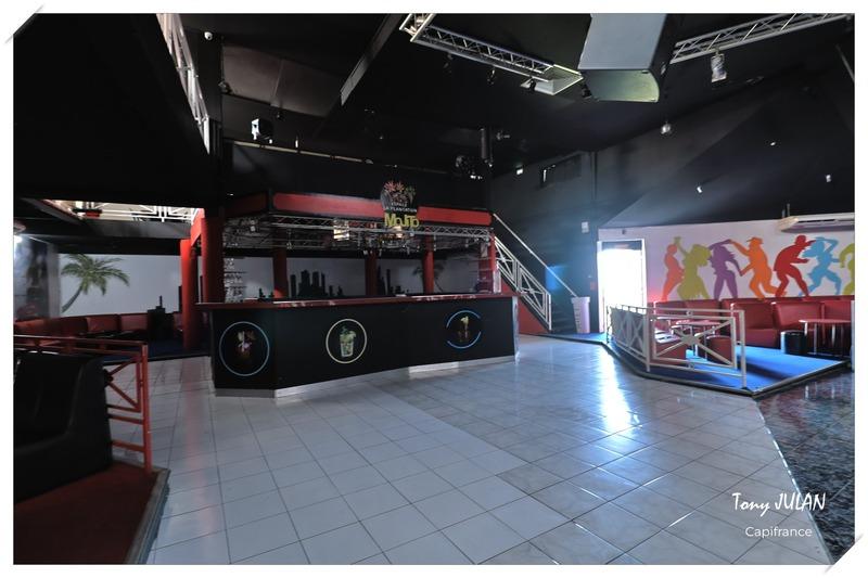 Local d'activité / Entrepôt - 723 m² - 5 pièces