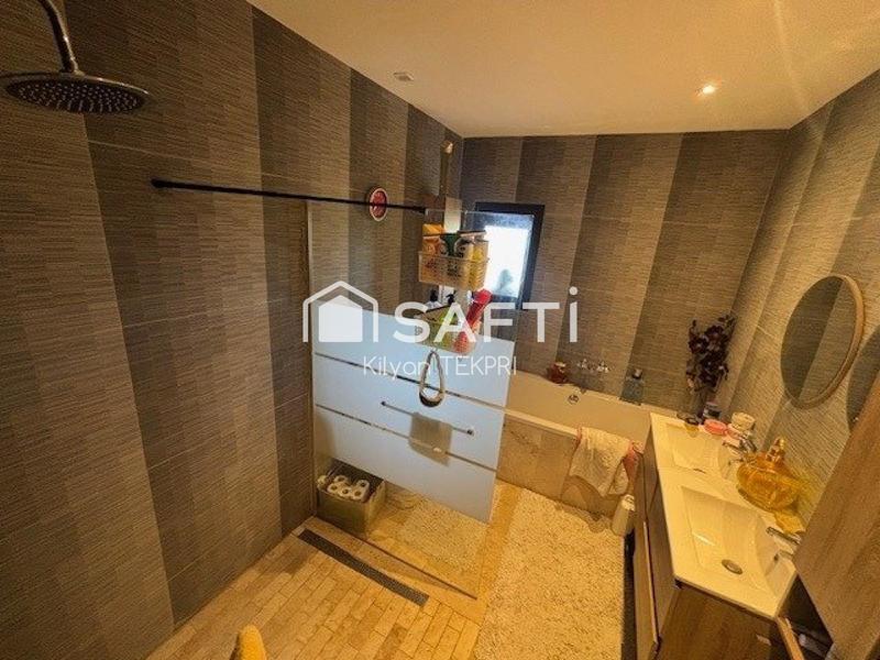 Villa - 130 m² - 5 pièces