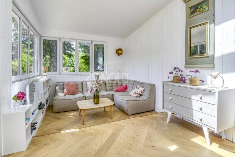 Maison - 200 m² - 10 pièces