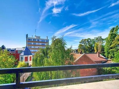 Appartement - 98 m² - 4 pièces