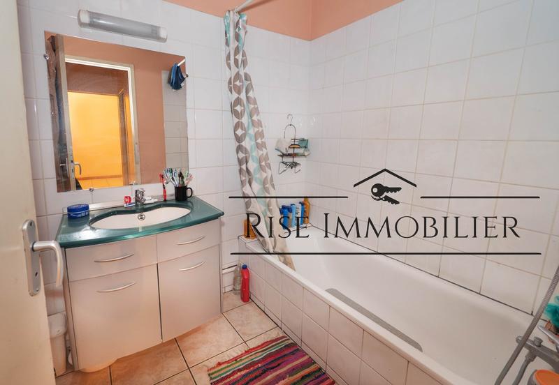 Appartement - 75 m² - 3 pièces