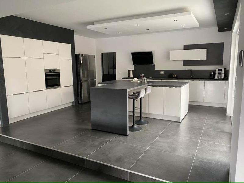 Appartement - 250 m² - 6 pièces