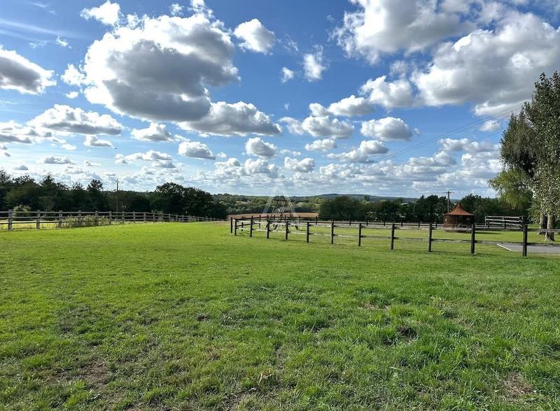 Haras - 256 m² - 9 pièces