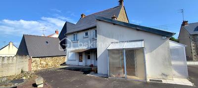 Maison - 123 m² - 7 pièces