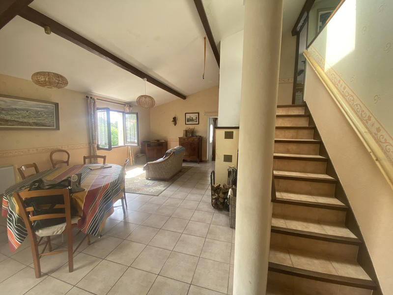 Maison - 99 m² - 5 pièces