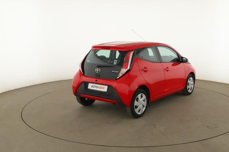 Toyota Aygo 1.0 Vvt-i X-Play 5p 69 ch