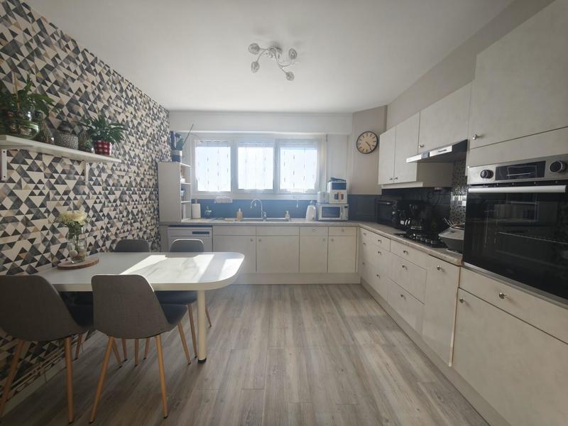 Appartement - 77 m² - 3 pièces