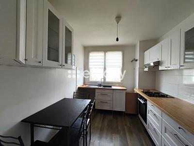 Appartement - 100 m² - 5 pièces