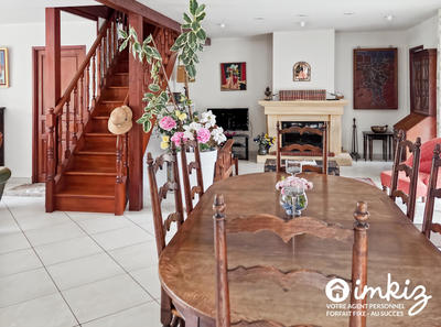 Maison - 206 m² - 7 pièces