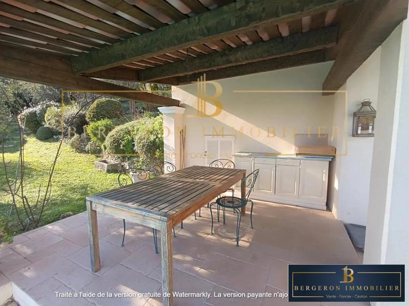 Villa - 185 m² - 6 pièces