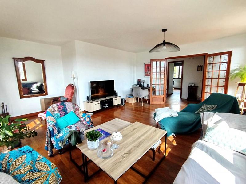 Maison - 170 m² - 7 pièces