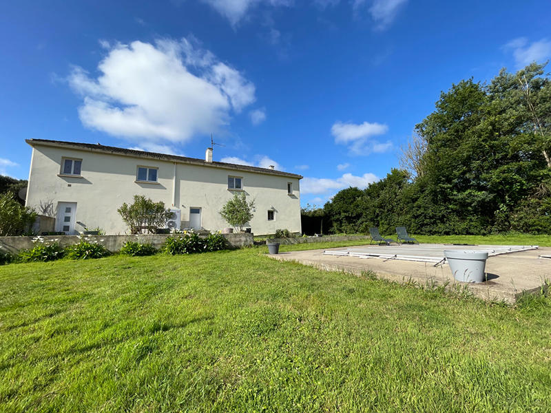 Maison - 185 m² - 7 pièces