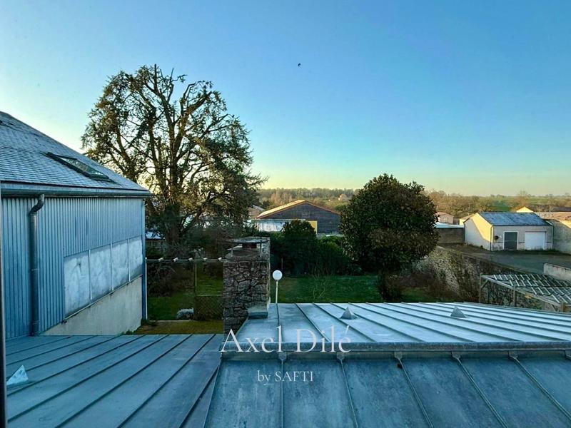 Maison - 214 m² - 8 pièces