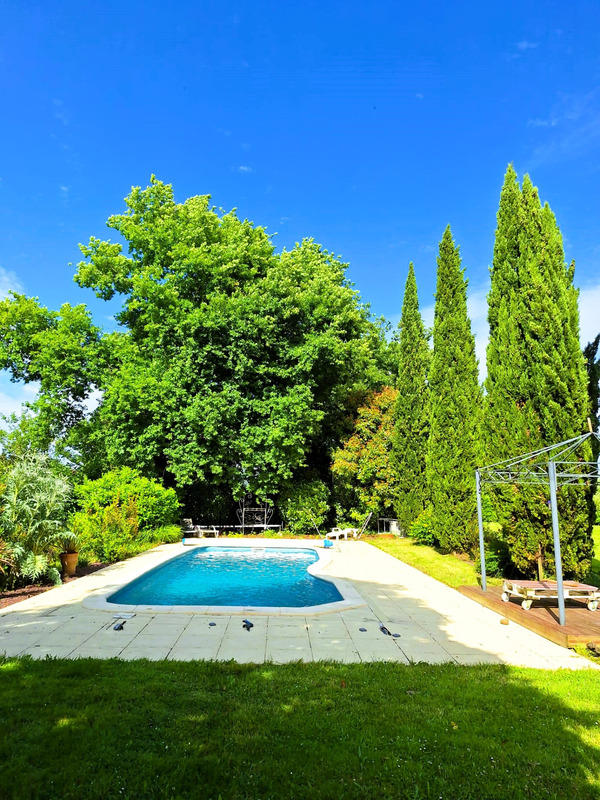 Maison bourgeoise - 219 m² - 6 pièces