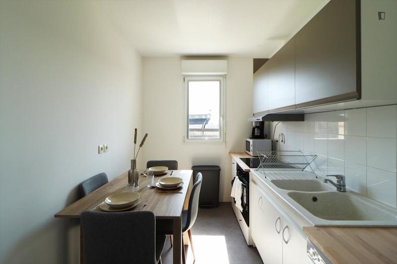 Chambre - 11 m² - 3 pièces