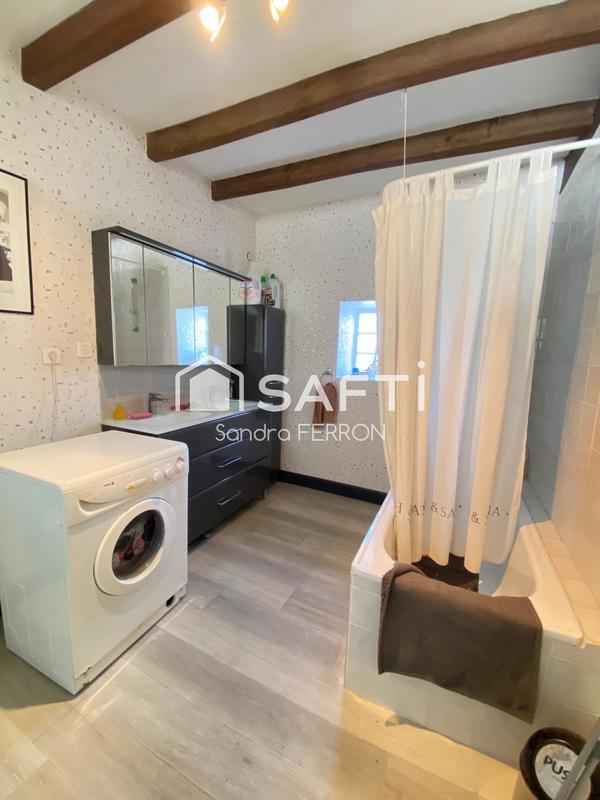 Maison - 230 m² - 9 pièces