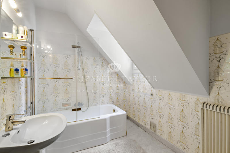 Villa - 420 m² - 14 pièces