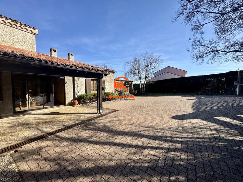 Maison - 180 m² - 7 pièces