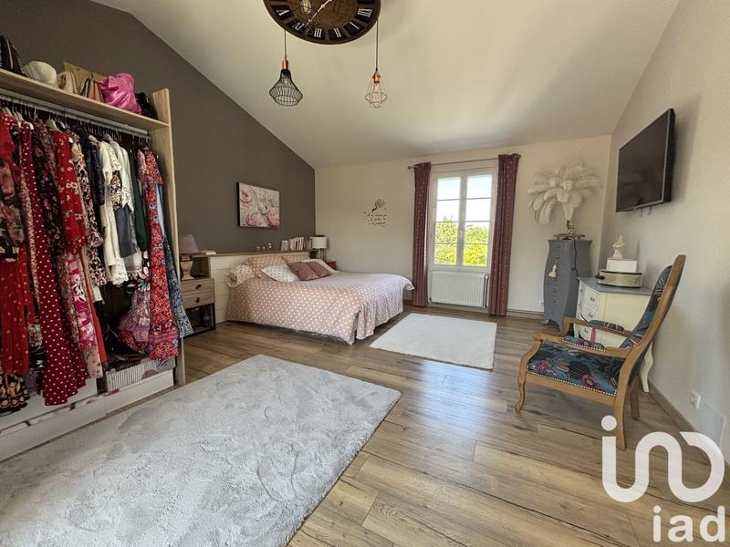 Maison - 215 m² - 8 pièces