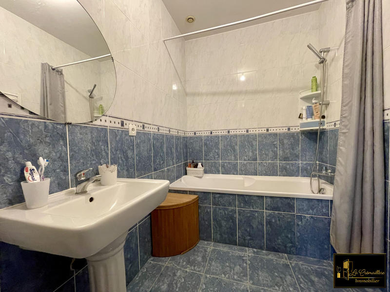 Maison - 163 m² - 9 pièces