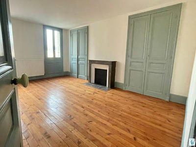 Appartement - 82 m² - 3 pièces