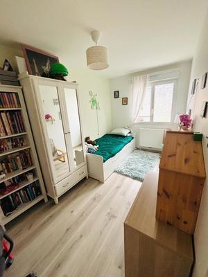 Maison - 122 m² - 8 pièces