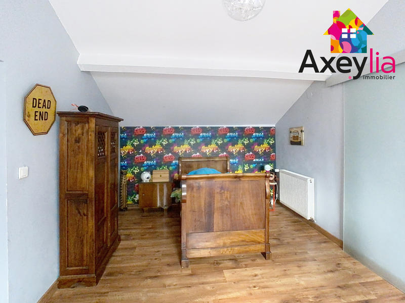 Maison - 303 m² - 10 pièces