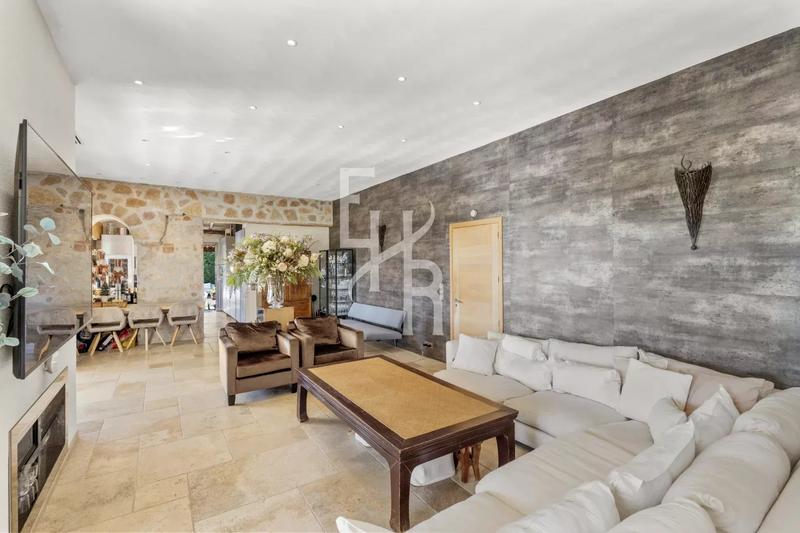 Villa - 188 m² - 6 pièces