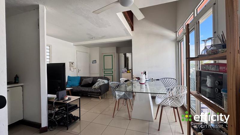 Appartement - 77 m² - 4 pièces