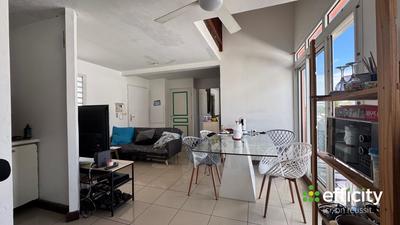 Appartement - 77 m² - 4 pièces