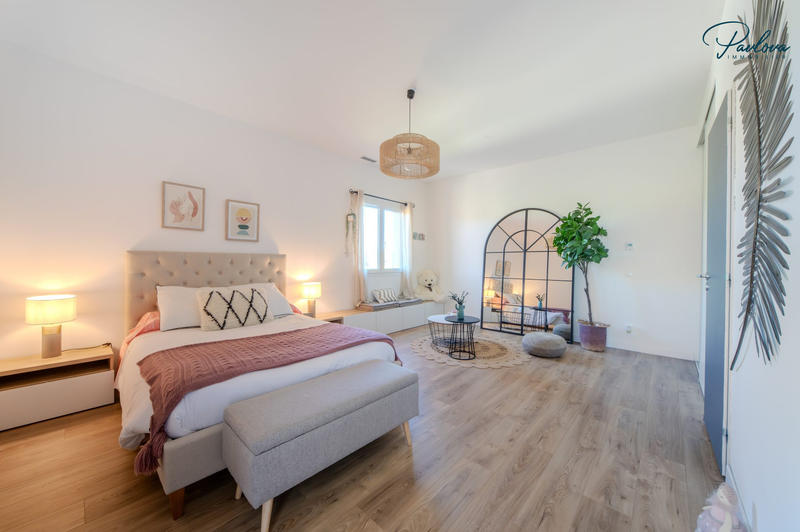 Villa - 205 m² - 6 pièces