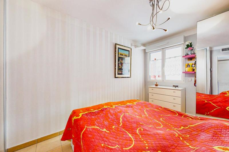 Appartement ancien - 71 m² - 3 pièces