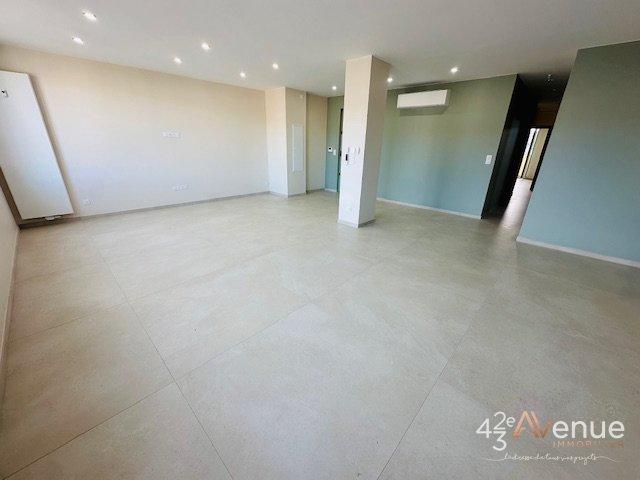 Appartement - 92 m² - 3 pièces