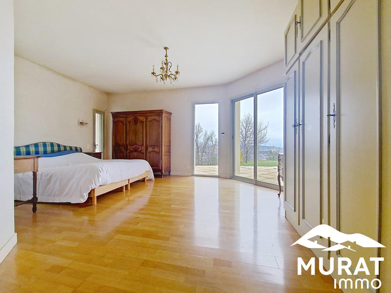 Villa - 250 m² - 7 pièces