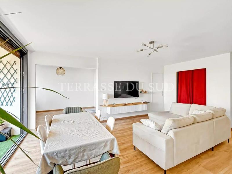 Appartement - 82 m² - 4 pièces