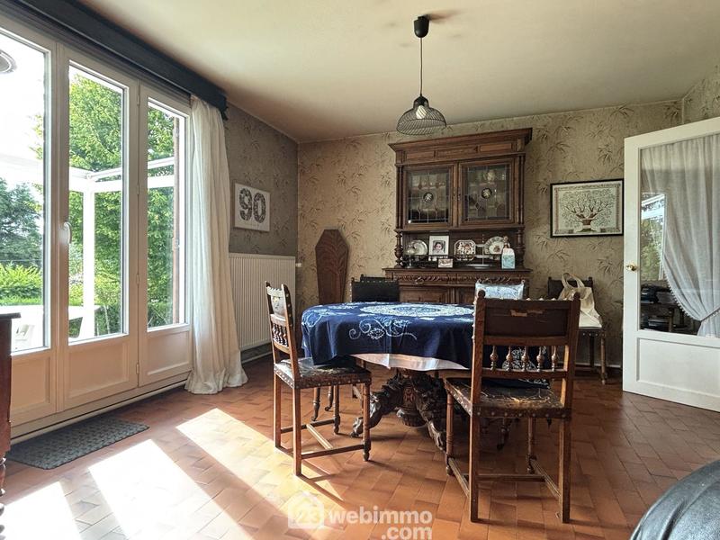 Maison - 206 m² - 11 pièces