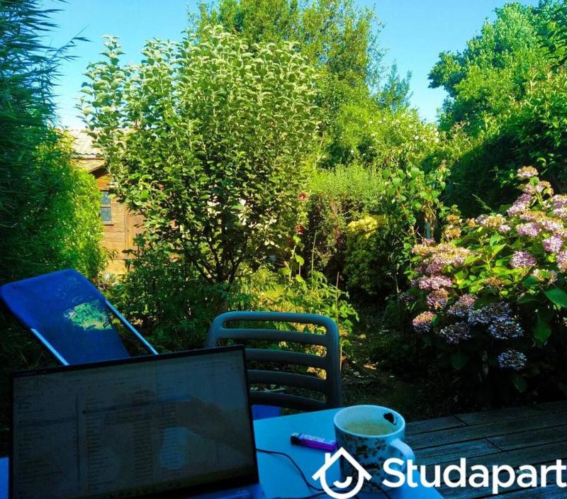 Chambre - 10 m² - 1 pièce