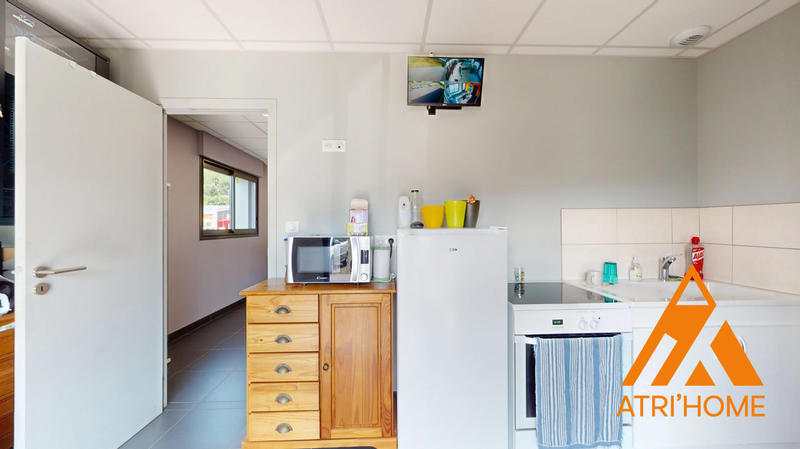 Fonds de commerce - 2 000 m²