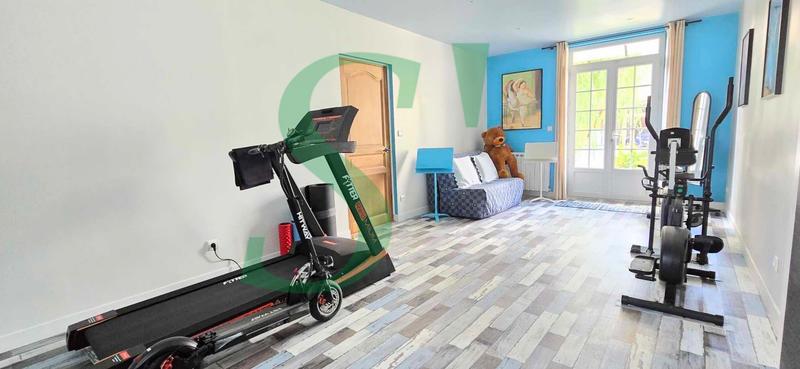 Corps de ferme - 327 m² - 7 pièces