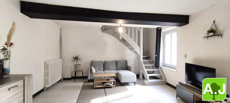 Maison - 104 m² - 4 pièces