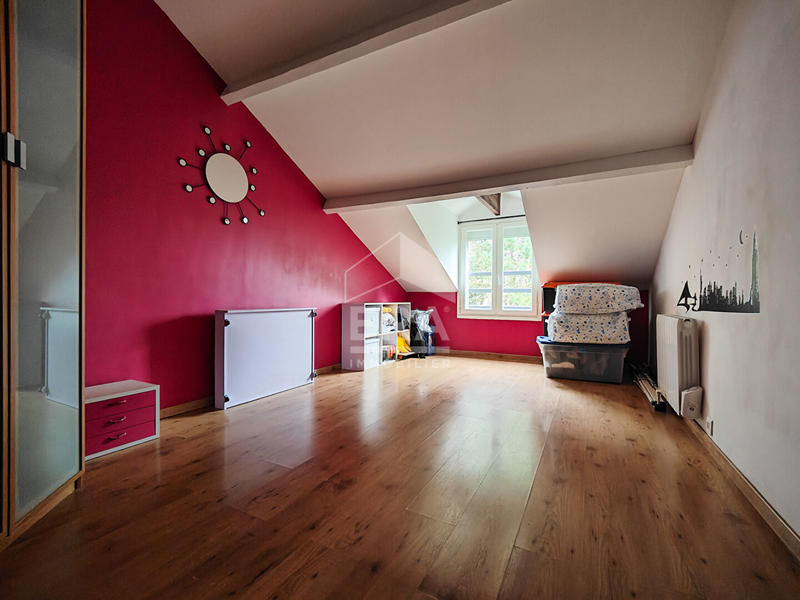 Maison - 161 m² - 8 pièces