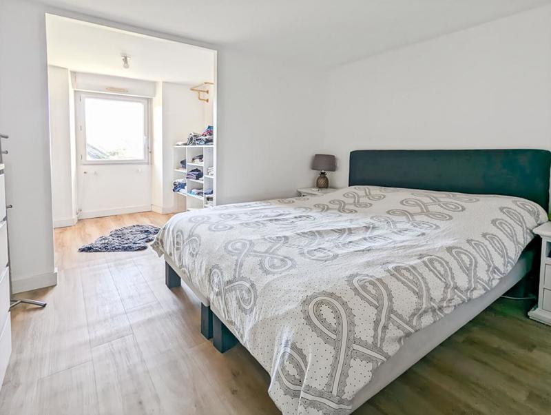 Maison - 144 m² - 9 pièces