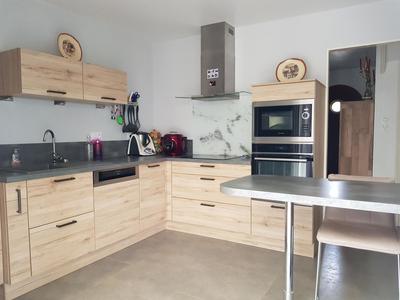 Maison - 95 m² - 5 pièces