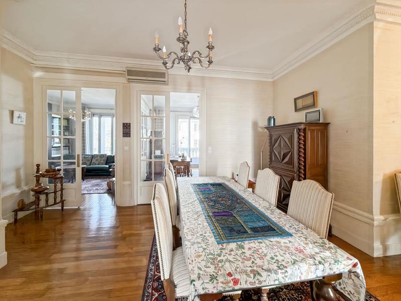 Appartement - 132 m² - 4 pièces