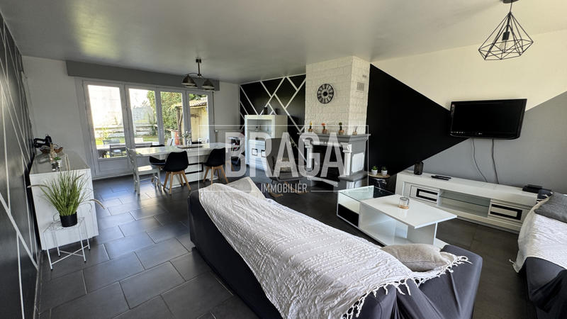 Maison - 98 m² - 6 pièces