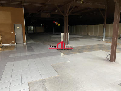 Local commercial - 970 m²