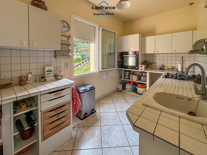 Propriété - 175 m² - 6 pièces