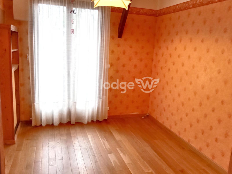 Maison - 96 m² - 5 pièces