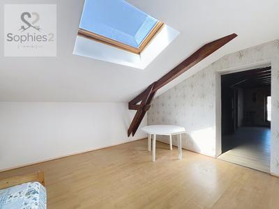 Maison - 200 m² - 8 pièces